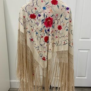 Manton de Manila. Piano scarf. Shawl.